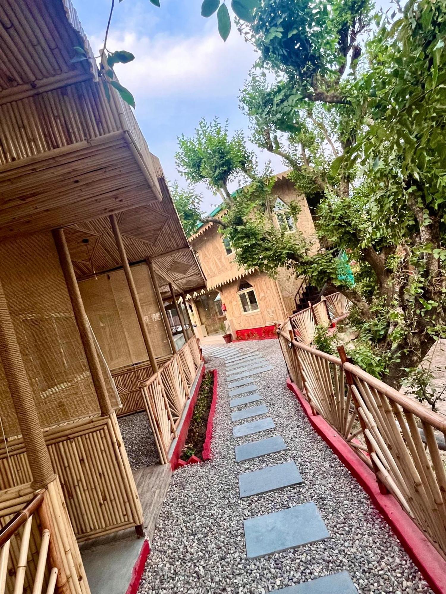 Bamboo Garden Cottages And Cafe Rishīkesh Extérieur photo